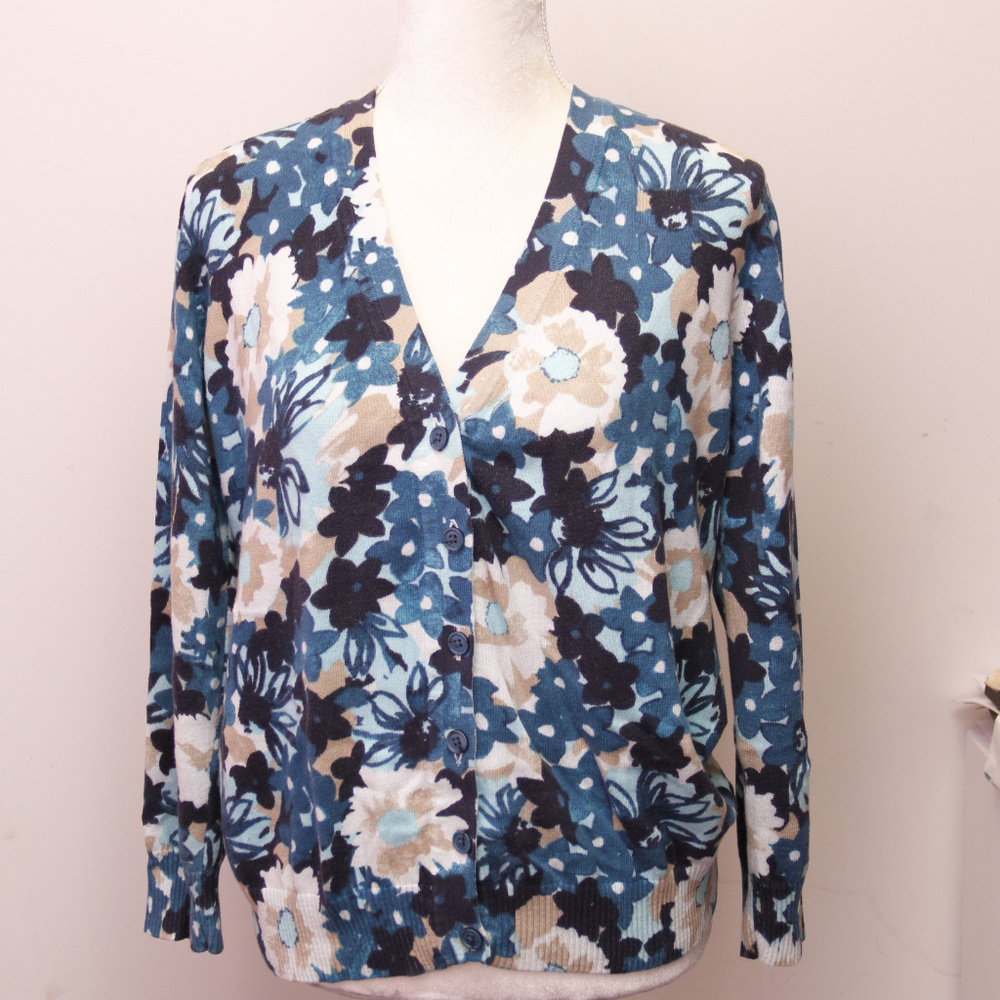 Basic Editions  blue sweater with flowers size L